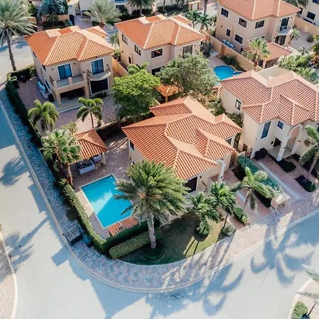 Gold Coast Elegance With Private Pool Villa